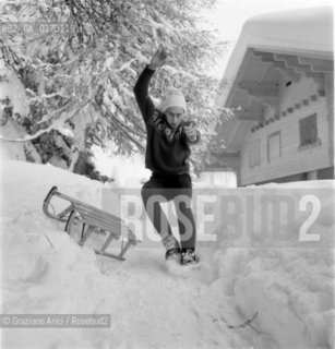 THE DUKE AMEDEO OF AOSTA IN CRANS SUR SERRE - 1960 © ARCHIVIO Graziano Arici/Rosebud2  / NOBILTA / SLITTA / DUCA
