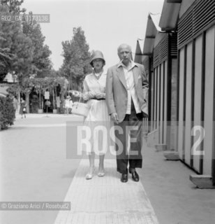 THE BUSINESS MAN DON CARLOS BESTEGUI WITH THE COUNTESS AFDERA FRANCHETTI AT VENICE LIDO - 1958 © ARCHIVIO Graziano Arici/Rosebud2  / ECONOMIA / FINANZA / MILIARDARIO / NOBILTA / CONTE