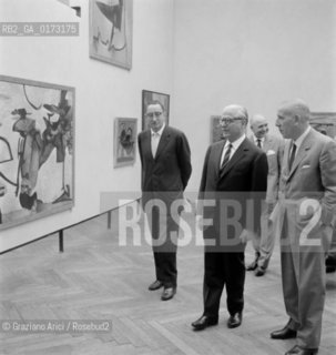 THE PRESIDENT OF THE REPUBLIC OF ITALY GIOVANNI GRONCHI AT THE XXX ART EXPOSITION IN VENICE - 1963 - © ARCHIVIO Graziano Arici/Rosebud2  / POLITICA / PRESIDENTE