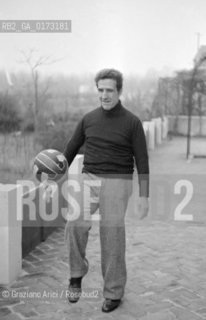 THE FOOT-BALL TRAINER HELENIO HERRERA - VENICE - 1974 © ARCHIVIO Graziano Arici/Rosebud2  / SPORT / ALLENATORE / PALLONE