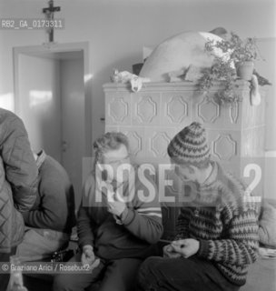 THE MOUNTAIN CLIMBERS CESARE MAESTRI AND BALDESSARI IN CORTINA DAMPEZZO - 1963 - © ARCHIVIO Graziano Arici/Rosebud2  / SPORT / SCALATORE