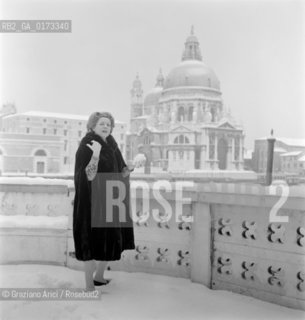 THE OPERA SINGER  MARCELLA POBBE IN VENICE - 1963 © ARCHIVIO Graziano Arici/Rosebud2  / MUSICA / CANTANTE LIRICO / NEVE