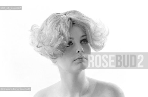 THE POP SINGER PATTY PRAVO - 196? - © ARCHIVIO Graziano Arici/Rosebud2  / MUSICA POP / CANTANTE