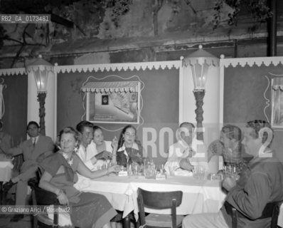THE PAINTER FILIPPO DE PISIS (FILIPPO TIBERTELLI) AT THE RESTAURANT ANTICO PIGNOLO - VENICE- 1946 © ARCHIVIO Graziano Arici/Rosebud2  / ARTE / PITTURA