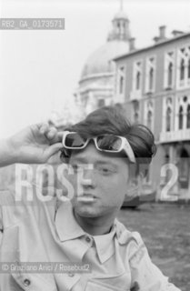 THE POP SINGER RITA PAVONE IN VENICE - 1963 © ARCHIVIO Graziano Arici/Rosebud2  / MUSICA / CANTANTE POP ROCK / MOTOSCAFO
