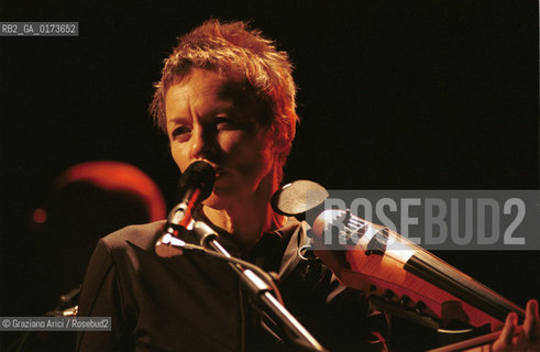 LA COMPOSITRICE COMPOSITRICE CONTEMPORANEA CANTANTE VIOLINISTA LAURIE ANDERSON - VENEZIA - 2001 @ Graziano Arici/Rosebud2