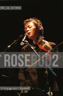 LA COMPOSITRICE COMPOSITRICE CONTEMPORANEA CANTANTE VIOLINISTA LAURIE ANDERSON - VENEZIA - 2001 @ Graziano Arici/Rosebud2
