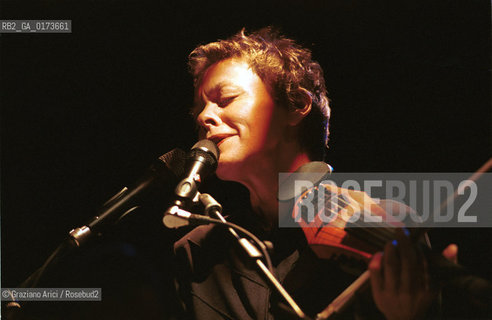 LA COMPOSITRICE COMPOSITRICE CONTEMPORANEA CANTANTE VIOLINISTA LAURIE ANDERSON - VENEZIA - 2001 @ Graziano Arici/Rosebud2