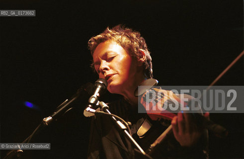 LA COMPOSITRICE COMPOSITRICE CONTEMPORANEA CANTANTE VIOLINISTA LAURIE ANDERSON - VENEZIA - 2001 @ Graziano Arici/Rosebud2