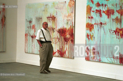 49¡ ESPOSIZIONE INTERNAZIONALE DARTE-  LA BIENNALE DARTE - ITALIAN PAVILLION - CY TWOMBLY IN HIS ROOM  LEPANTO  -2001  @ Graziano Arici/Rosebud2 / ARTE / PITTORE