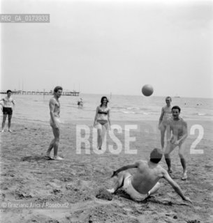 THE HEIRESS SILIA CASABLANCAS AT VENICE LIDO BEACH - 1960 - © ARCHIVIO Graziano Arici/Rosebud2  / ECONOMIA / EREDITIERE / SPIAGGIA