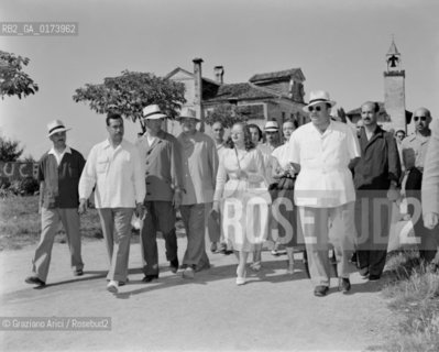 THE KING FARUK OF AEGYPT WITH HIS WIFE  IN TORCELLO (VENICE)  - 1951 © ARCHIVIO Graziano Arici/Rosebud2  / NOBILTA / RE