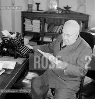 THE  POLITICIAN FRANCESCO SAVERIO NITTI IN HIS STUDIUM - 194? - © ARCHIVIO Graziano Arici/Rosebud2  / POLITICA / UOMO POLITICO
