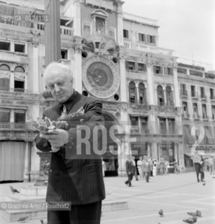 THE CONDUCTOR AND COMPOSER LEOPOLD STOKOWSKI IN VENICE - 1954 © ARCHIVIO Graziano Arici/Rosebud2  / MUSICA / MUSICA CLASSICA / DIRETTORE DORCHESTRA / COMPOSITORE / PIAZZA SAN MARCO