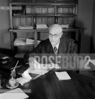 THE  POLITICIAN IVANOE BONOMI IN HIS STUDIUM - ROME - 1947 - © ARCHIVIO Graziano Arici/Rosebud2  / POLITICA / UOMO POLITICO