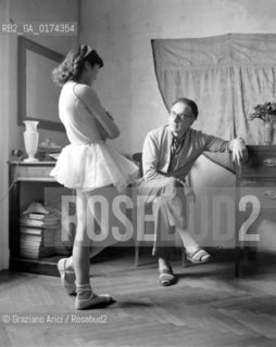 THE PAINTER ANGELO SALVADORI - MILAN - 1950 © ARCHIVIO Graziano Arici/Rosebud2  / ARTE / PITTORE