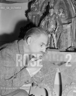 THE PRINCE OF COMMENE ( SPAIN ) IN PARIS  -1949 - © ARCHIVIO Graziano Arici/Rosebud2  / NOBILTA / PRINCIPE / NOBILE