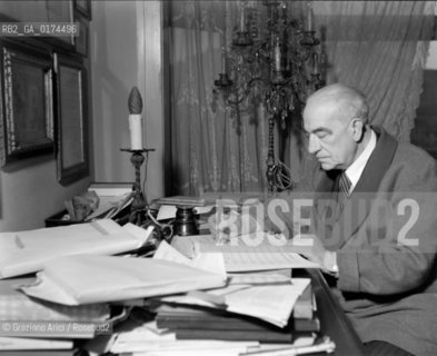 THE COMPOSER UMBERTO GIORDANO AT HIS HOME - 1948 - © ARCHIVIO Graziano Arici/Rosebud2  / MUSICA CLASSICA / COMPOSITORE