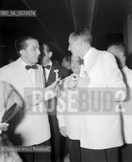 THE MINISTER GIULIO ANDREOTTI WITH THE DIRECTOR ANTONIO PETRUCCI AT X INTERNATIONAL FILM FESTIVAL OF VENICE - 1949 © ARCHIVIO Graziano Arici/Rosebud2  / MOSTRA DEL CINEMA / POLITICA / MINISTRO / DIRETTORE