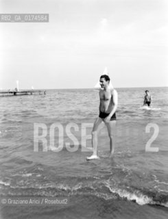 THE MUHAMMAD REZA SHAH PAHLAVI  ON VENICE LIDO BEACH  - 1948 - © ARCHIVIO Graziano Arici/Rosebud2  / POLITICA / NOBILE / NOBILTA / SPIAGGIA / SCIA DI PERSIA
