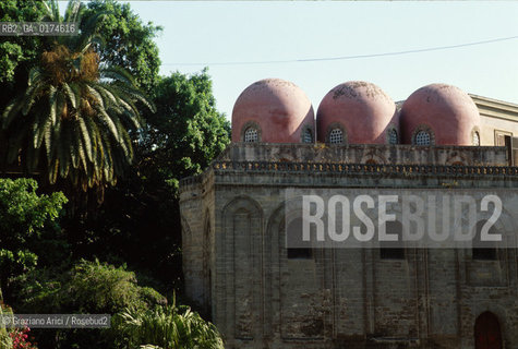 SICILIA  , PALERMO. : S.MARIA DELLAMMIRAGLIO O MARTORANA - © 2002 Graziano Arici/Rosebud2 / GEO / CHIESA / ARCHITETTURA NORMANNA / CUPOLE
