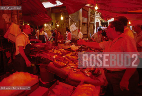 SICILIA  , PALERMO. : MERCATO DELLA VUCCIRIA - © 2002 Graziano Arici/Rosebud2 / GEO /