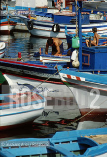SICILIA  , (PALERMO). : S.FLAVIA A CAPO ZAFFERANO - © 2002 Graziano Arici/Rosebud2 / GEO / MARE / BARCA / PESCA