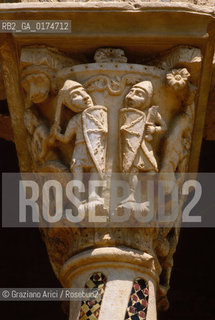 SICILIA  , (PALERMO) MONREALE : CHIOSTRO    - © 2002 Graziano Arici/Rosebud2 / GEO / ARCHITETTURA NORMANNA / CAPITELLO / SOLDATO