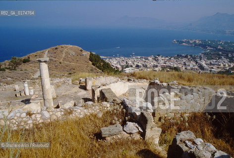 SICILIA  , (PALERMO)  SOLUNTO :  ZONA ARCHEOLOGICA  - © 2002 Graziano Arici/Rosebud2 / GEO /