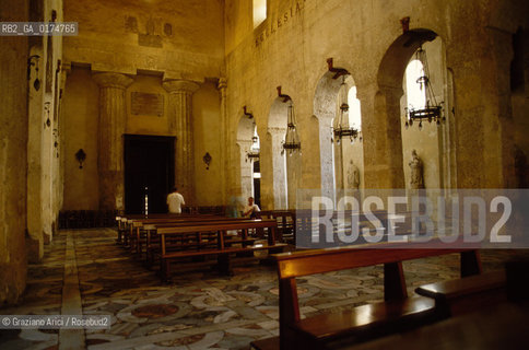 SICILIA  , SIRACUSA :  IL DUOMO  - © 2002 Graziano Arici/Rosebud2 / GEO / ARCHEO / DORICO