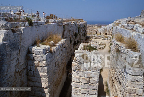 SICILIA  , SIRACUSA : FORTEZZA DI EURIALO  - © 2002 Graziano Arici/Rosebud2 / GEO / ARCHEO /