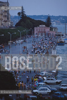 SICILIA  , SIRACUSA : LUNGOMARE ALFEO  - © 2002 Graziano Arici/Rosebud2 / GEO /