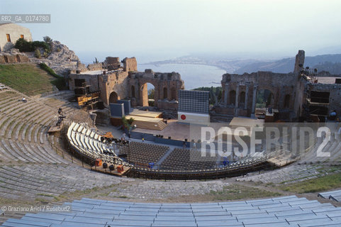 SICILIA  , (MESSINA) TAORMINA : TEATRO GRECO  - © 2002 Graziano Arici/Rosebud2 / GEO / ARCHEO