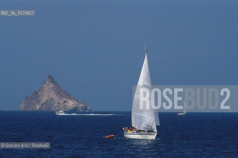 SICILIA  , ( ARCIPELAGO DELLE ISOLE EOLIE) ISOLA DI PANAREA -    - © 2002 Graziano Arici/Rosebud2 / GEO / MARE