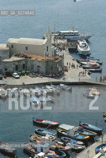 SICILIA  , ( ARCIPELAGO DELLE ISOLE EOLIE) ISOLA DI LIPARI : PORTICCIOLO  - © 2002 Graziano Arici/Rosebud2 / GEO / MARE