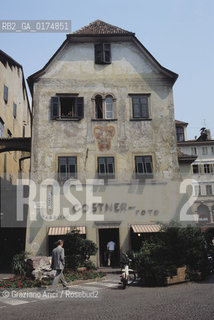 ALTO ADIGE (SUDTIROL), BOLZANO  : UNA VIA DEL CENTRO - © 2002 Graziano Arici/Rosebud2 / GEO /