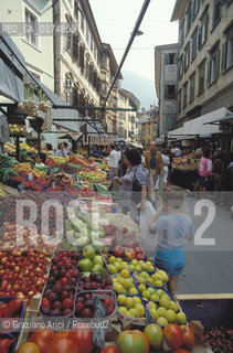 ALTO ADIGE (SUDTIROL), BOLZANO  : MERCATO - © 2002 Graziano Arici/Rosebud2 / GEO