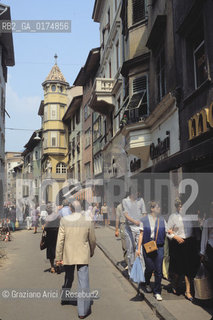ALTO ADIGE (SUDTIROL), BOLZANO  : UNA VIA DEL CENTRO  - © 2002 Graziano Arici/Rosebud2 / GEO /