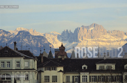 ALTO ADIGE (SUDTIROL), BOLZANO  : IL GRUPPO DEL LATEMAR   - © 2002 Graziano Arici/Rosebud2 / GEO /