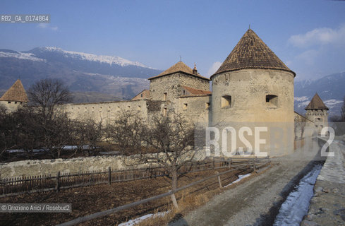 ALTO ADIGE (SUDTIROL), BOLZANO, GLORENZA (GLURNS)  : IL BORGO MURATO  - © 2002 Graziano Arici/Rosebud2 / GEO / MURA