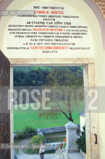 ALTO ADIGE (SUDTIROL), BOLZANO, SAN LEONARDO IN VAL PASSIRIA (ST.LEONHARD IN PASSEIER) CASA NATALE DI ANDREAS HOFER E CAPPELLA VOTIVA  - © 2002 Graziano Arici/Rosebud2 / GEO / PROBLEMA ALTOATESINO