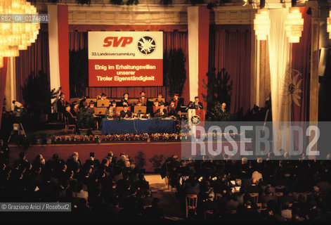 ALTO ADIGE (SUDTIROL), (BOLZANO), MERANO (MERAN) 33 CONGRESSO DELLA SUDTIROLERVOLKSPARTEI  - © 2002 Graziano Arici/Rosebud2 / GEO / PROBLEMA ALTOATESINO