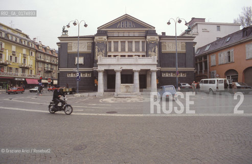 ALTO ADIGE (SUDTIROL), (BOLZANO), MERANO (MERAN) : IL TEATRO - © 2002 Graziano Arici/Rosebud2 / GEO / ARCHITETTURA / SECESSIONE