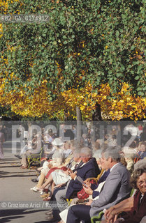 ALTO ADIGE (SUDTIROL), (BOLZANO), MERANO (MERAN) :SAGRA  - © 2002 Graziano Arici/Rosebud2 / GEO / GASTRONOMIA
