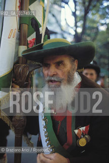 ALTO ADIGE (SUDTIROL), (BOLZANO), MERANO (MERAN) :  SFILATA DI SCHUETZEN - © 2002 Graziano Arici/Rosebud2 / GEO / PROBLEMA ALTOATESINO