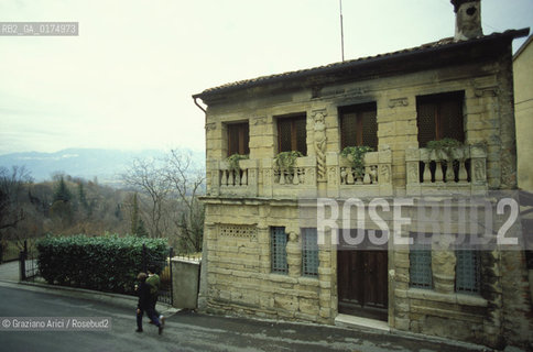 VENETO, ASOLO ( TREVISO) : CASA LONGOBARDA  © 2002 Graziano Arici/Rosebud2 / GEO /