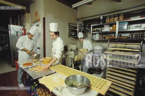 VENETO, ASOLO ( TREVISO) : HOTEL VILLA CIPRIANI - LO CHEF AL LAVORO -  © 2002 Graziano Arici/Rosebud2 / GEO / GASTRONOMIA