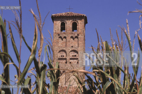 VENETO, CAMPAGNA VENETA -  © 2002 Graziano Arici/Rosebud2 / GEO / CAMPI / CAMPANILE ROMANICO
