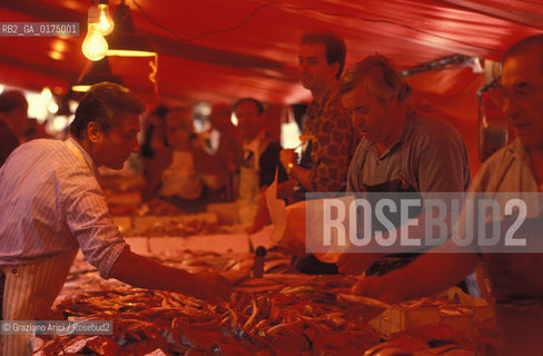 VENETO, CHIOGGIA  (VENEZIA) : MERCATO DEL PESCE -  © 2002 Graziano Arici/Rosebud2 / GEO /