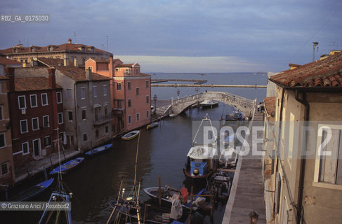 VENETO, CHIOGGIA  (VENEZIA) : CANALE DELLA VENA E PONTE VIGO   -  © 2002 Graziano Arici/Rosebud2 / GEO